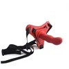 Toyz4Lovers Raudon viliojantis strap-on dildo su petnešėlėmis