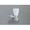 Kampinis 1/2 colio radiatorinis ventilis su balta galvute