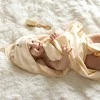 Monroe BabyOno rankšluostis su gobtuvu bambukinis 100x100 kreminis 1553/07