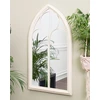 Beliani Sieninis veidrodis TRELLY 62 cm 113 cm metalinis baltas