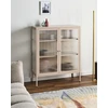 Beliani Spintelė su stiklinėmis durelėmis LERRYN Metal 90 cm smėlio spalvos