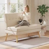 Dvivietė sofa, dygsniuotas atlošas, medinės kojos, storas paminkštinimas, lininio audinio išvaizda, skirta mažoms erdvėms, smėlio spalvos