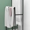 HOMCOM rankšluosčių laikiklis, pastatoma rankšluosčių kabykla su 2 skersiniais, vonios rankšluosčių laikiklis, metalinis, 66 x 20 x 110 cm, juodas | Aosom