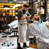 "HOMCOM" Reguliuojamo aukščio sukamoji taburetė Sukamoji salono taburetė su atlošu, ratukais, darbo taburetė su reguliuojamu kojų atlošu biurui, odos imitacija, 32 x 40 x 70-86 cm, juoda