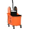 Homcom Valymo vežimėlis ant ratukų, 36 l, juodas/oranžinis, 54x41x91,5 cm, skirtas profesionaliam valymui