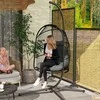 "Outsunny" kabanti kėdė kabantis krepšys su pagalvėle poliratano sūpynės lauko vidaus sulankstoma kabanti kėdė, pakraunama iki 150 kg, kabančios sūpynės pintos kabančios kėdės kambariui balkonui terasai tamsiai pilka