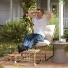 „Outsunny“ rotango poilsio kėdė su pakoja, atspari UV spinduliams, sodo kėdė su pagalvėlėmis ir dirželiais, lauko rotango kėdė, sodo kėdė sodui, balkonui, terasai, natūralaus medžio spalvos