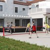 SPORTNOW nešiojamas pickleball tinklo rinkinys, 6,7 m pickleball sistema su tinklu, aikštelės žymėjimo rinkiniu, kamuoliukų rinktuvu, keturiais kamuoliukais ir krepšiu nešiojimui, laukui, įvažiavimui