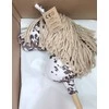 Super Hobby Horse Hobby Horse lazdelinis arkliukas su ruda leopardine spalva ir smėlio karčiais