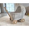 My Sweet Baby Lėlių vežimėlis pintas baltas su medinėmis detalėmis DeCuevas