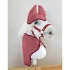 Super Hobby Horse hobby horse arkliukui: uogų spalvos pledukas ir ausinės