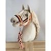 Super Hobby Horse Hobio arklio kantaras A3 su juodu kailiuku ir pavadžiu (juoda/oranžinė)