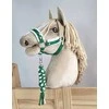 Super Hobby Horse Hobio arklio kantaras A3 su balta pūkuota apdaila + balta-žalia pavadėlis