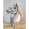 Super Hobby Horse Hobio arklio kantaras A3 su balta pūkuota apdaila ir pavadžiu