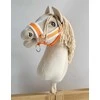 Super Hobby Horse Reguliuojamas kantaras hobi arkliukui – neoninės oranžinės spalvos su balta pūkuota apdaila