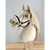 Super Hobby Horse Reguliuojamas kantaras hobi arkliukui A3 – juodas su balta pūkine apdaila