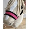Super Hobby Horse Reguliuojamas kantaras hobi arkliukui – tamsiai rožinis su juoda pūkuota apdaila