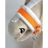 Super Hobby Horse Reguliuojamas kantaras hobi arkliukui – neoninės oranžinės spalvos su balta pūkuota apdaila