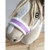 Super Hobby Horse Reguliuojamas kantaras hobi arkliukui A3 – violetinis su balta pūkine apdaila