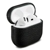 Accezz natūralios odos dėklas, skirtas AirPods 5 / 4 – juodas