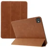 Accezz odinis „Trifold“ atverčiamas dėklas, skirtas iPad Pro 11 (2025) M5 / (2024) M4 – konjako spalvos