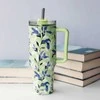 „Quokka Stream“ – nerūdijančio plieno termo puodelis 1200 ml su šiaudeliu (matcha)