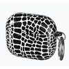 Richmond &amp; Finch AirPods Pro dėklas, Juodas Croc