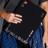 Skinarma Bag Fardel laptop sleeve 14″ juodos spalvos
