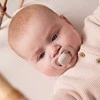 B.BOX BB300309 čiulptukas naujagimiui ir kūdikiui 2 vnt simetriškas silikonas 0-6m mėlynių/rožinis
