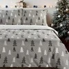 Eurofirany Kalėdinis patalynės komplektas, 160x200 cm flanelinis antklodės užvalkalas su pagalvių užvalkalais, pilka spalva su eglutėmis, jaukūs žieminiai patalai