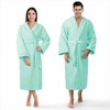 Medvilninis kilpinis chalatas, unisex viešbučio stiliaus, 450 g/m² tankis, iki kelių su kišenėmis, juosmens diržas, mėtų spalva, minkštas vonios chalatas