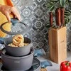 Starke Pro Virtuvinių peilių rinkinys su kaučiukmedžio bloku, šeši nerūdijančio plieno peiliai, saugus laikymas vaikams, šefo peilis ir dantyta geležtė, virtuvės peilių rinkinys su stovu, plieniniai virtuviniai įrankiai