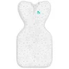 Love To Dream Otulacz Swaddle UP - dydis XS - balta, kosmos i napisy ETAP1 - 0.2 TOG Original