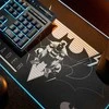 „Numskull Batman“ – didelis žaidimų kilimėlis ir mobiliojo telefono įkroviklis