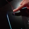 „Numskull Mortal Kombat“ – didelis žaidimų kilimėlis ir mobiliojo telefono įkroviklis