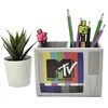 Pyramid International – MTV stalas tvarkingas