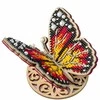 Medinis karoliukų siuvinėjimo rinkinys „Ryškus drugelis“ – Wonderland Crafts
