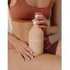 Compagnie De Provence Marseille Liquid Soap Exfoliating šveičiantis muilas rankoms ir kūnui, 495 ml
