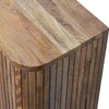 Artisan Furniture Curve su reljefiniu fasadu mango medienos spintelė