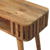 Artisan Furniture Mango medienos konsolinis staliukas su vertikalių juostelių apdaila, ąžuolo atspalvio
