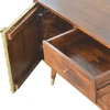 Artisan Furniture Manila Gold mango medienos komoda su žalvario spalvos detalėmis