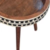 Artisan Furniture Skandinaviško stiliaus raštuotas mango medienos šoninis staliukas, medaus karamelės atspalvio