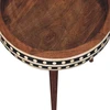 Artisan Furniture Skandinaviško stiliaus raštuotas mango medienos šoninis staliukas, medaus karamelės atspalvio