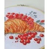 Abris Art Kryželiu siuvinėjimo rinkinys „Serbentų kruasanas“ 20x20 cm AAH-285