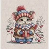 Ava Stitch Kryželiu siuvinėjimo rinkinys „Pelytė su šaliku“ 20x20 cm AVA