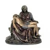 Italfama Pieta - Michelangelo kūrinys (didesnė versija). Išmatavimai: 26x16x26cm.