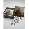 Fantasy Puzzles M.K. Čiurlionis Pilies pasaka – medinė dėlionė XL, 700 detalių, suaugusiems