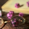 Q Workshop Call Of Cthulhu 7th Edition Kauliukų Rinkinys Juodos Ir Purpurinės Spalvos