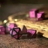 Q Workshop Call Of Cthulhu 7th Edition Kauliukų Rinkinys Juodos Ir Purpurinės Spalvos