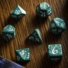 Dėlionė Q Workshop Classic RPG Kauliukų Rinkinys Audringos Ir Baltos Spalvos